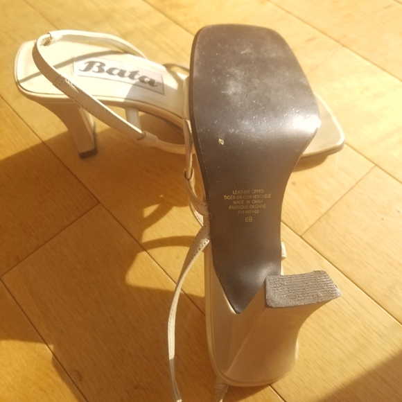 Vintage Bata Square Tip Heels Size 6 - Picture 4 of 4